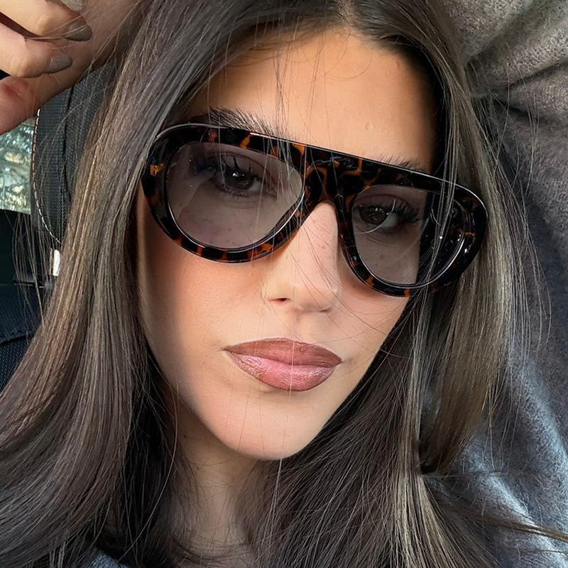 MADELINY Vintage Pilot Sunglas - Vintage Fashion Instagram recension och pris