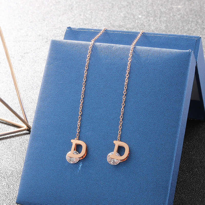 Vintage Luxury Letter D Crysta - Vintage Fashion Jewelry Brands recension och pris