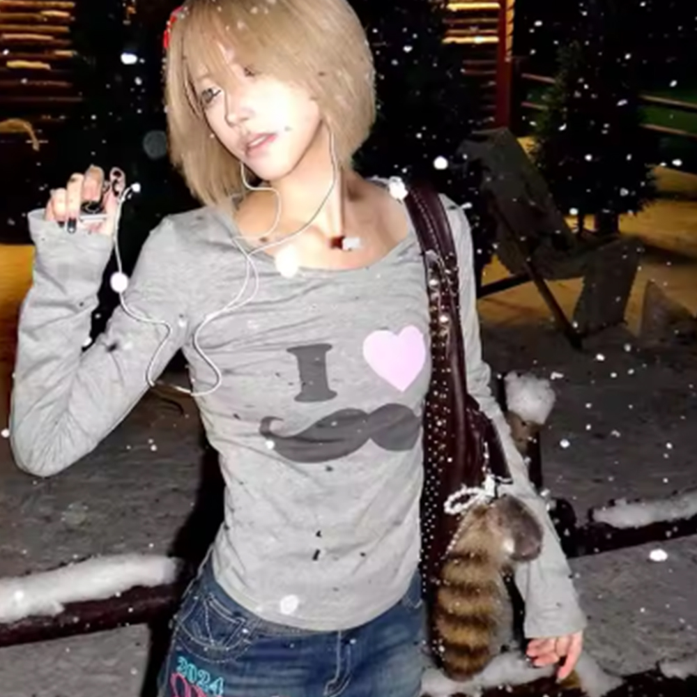 Japanese Y2K Beard Print T-Shi - Vintage Victorian Fashion recension och pris