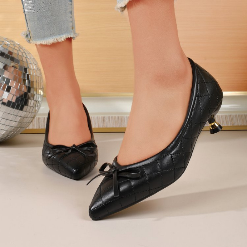 Vintage Women's Pointed Toe Bo - Vintage Fashion Aesthetic recension och pris